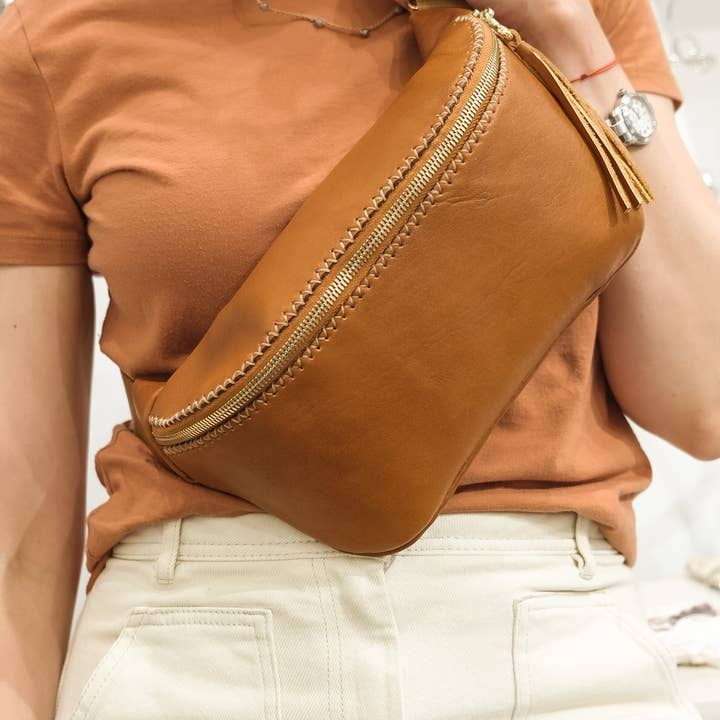 Fanny Pack Hortensia. for wholesale by Think Stunning