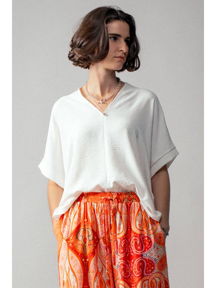 Urban Daizy - Wholesale T-Shirt - Women's - Breezy Airflow V-Neck Top