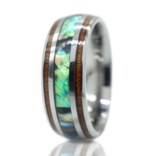 Anello in Tungsteno con Legno di Koa e Conchiglia di Abalone per la vendita all'ingrosso da parte di Bean & Vanilla