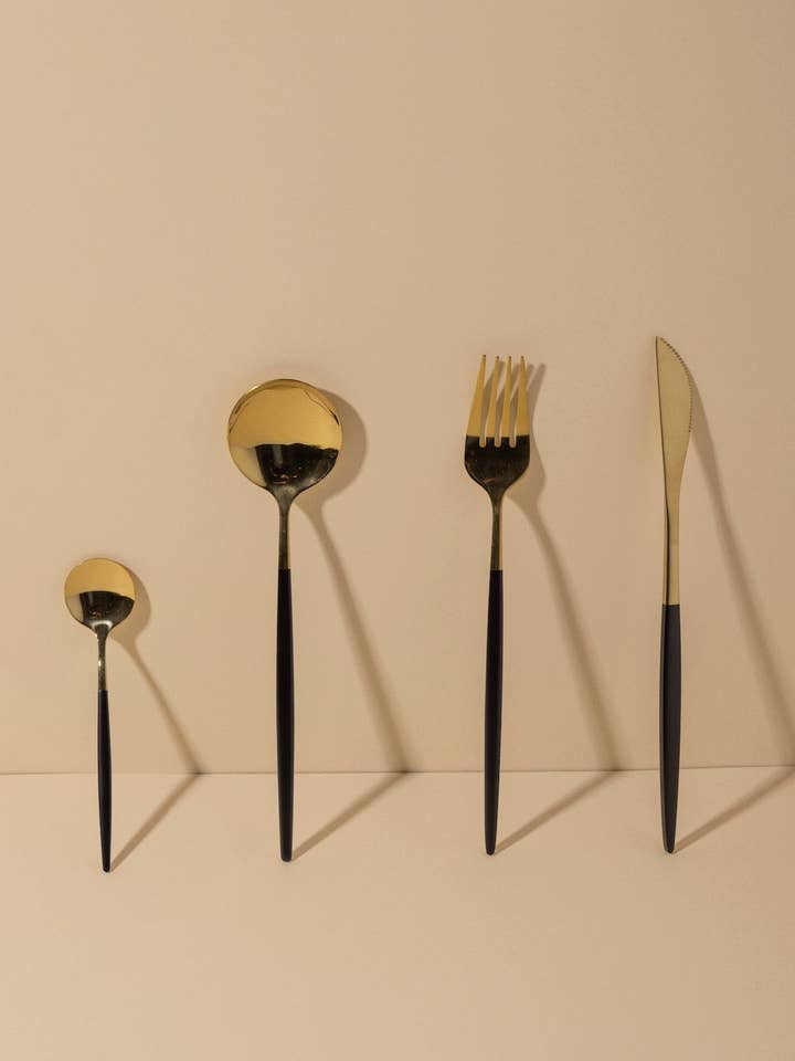 Elegant · Deco · 8-piece gold cutlery set for wholesale by Bruna