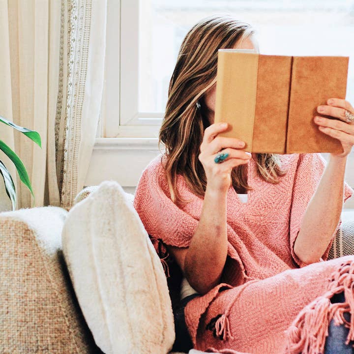 Laadi Designs – wholesale Poncho – Women's – Handwoven Poncho1