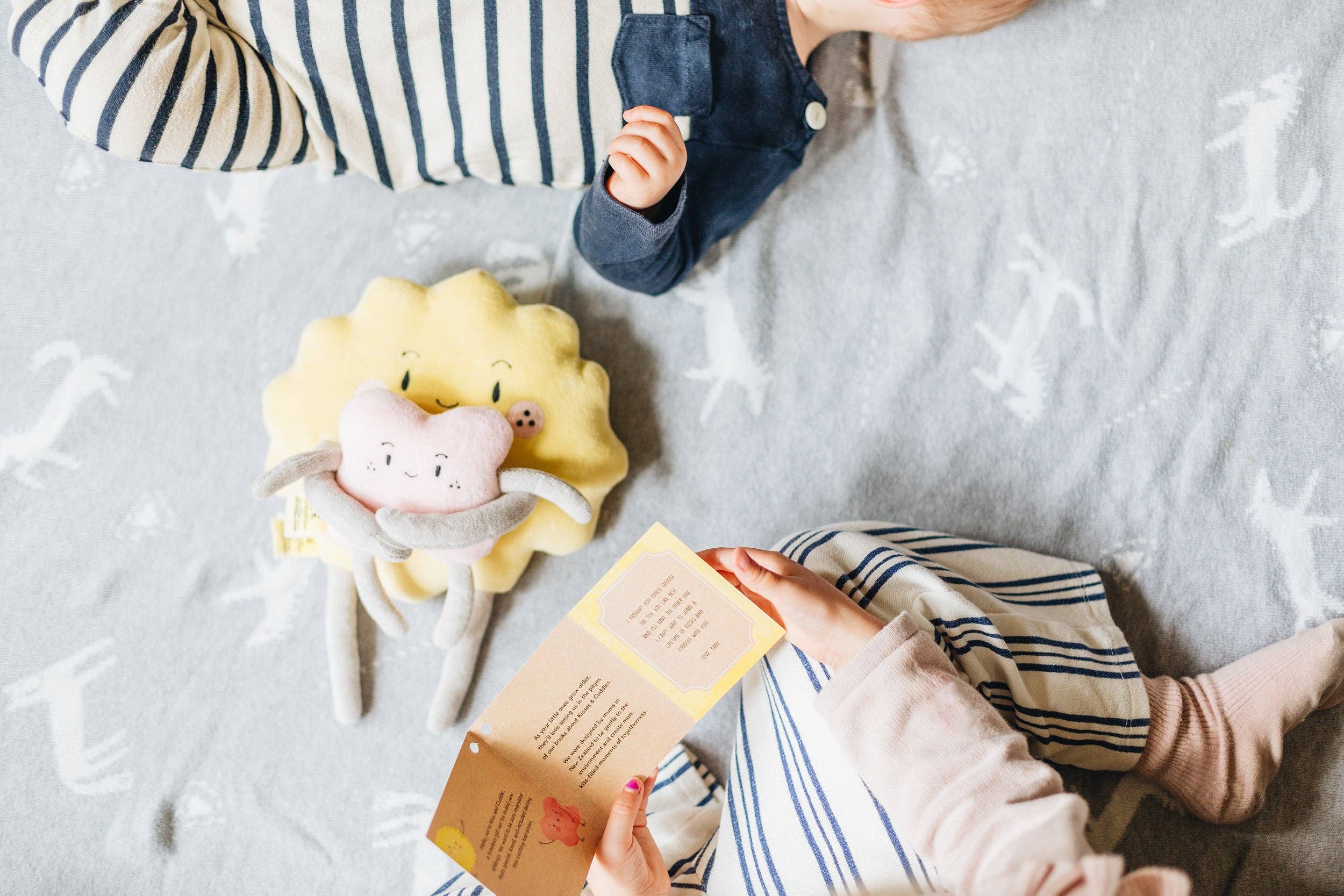 The Kiss Co - Vente Peluche – enfant et bébé - Ensemble « The Sibling »7