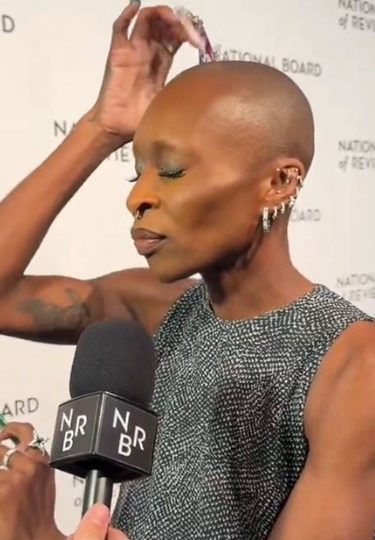 ElectraMakes - Venta al por mayor Llavero - Mujer - Llavero Meme Deslumbrante: Encanto de Bolsa Personalizable de Cultura Pop32