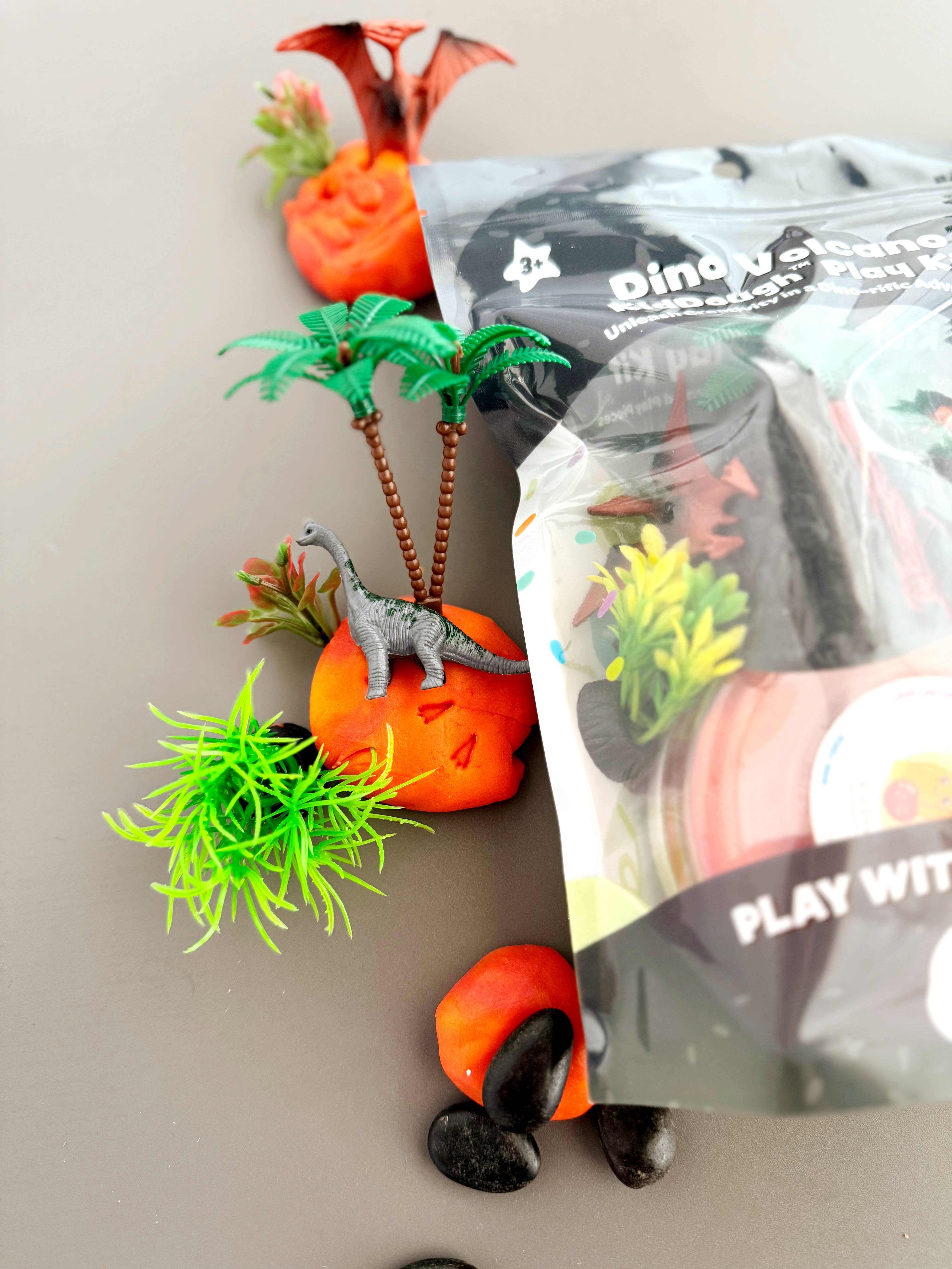 Earth Grown KidDoughs (KidDoughs by EGKD) – Großhandel Knete/Schleim – Kinder – Dino Vulkan KidDough Spielset1