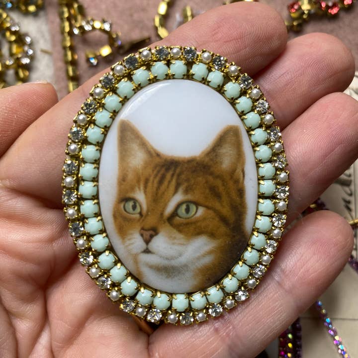 Tezeè – Großhandel Broschen – Hund- und Katzen-Brosche mit Strasssteinen4