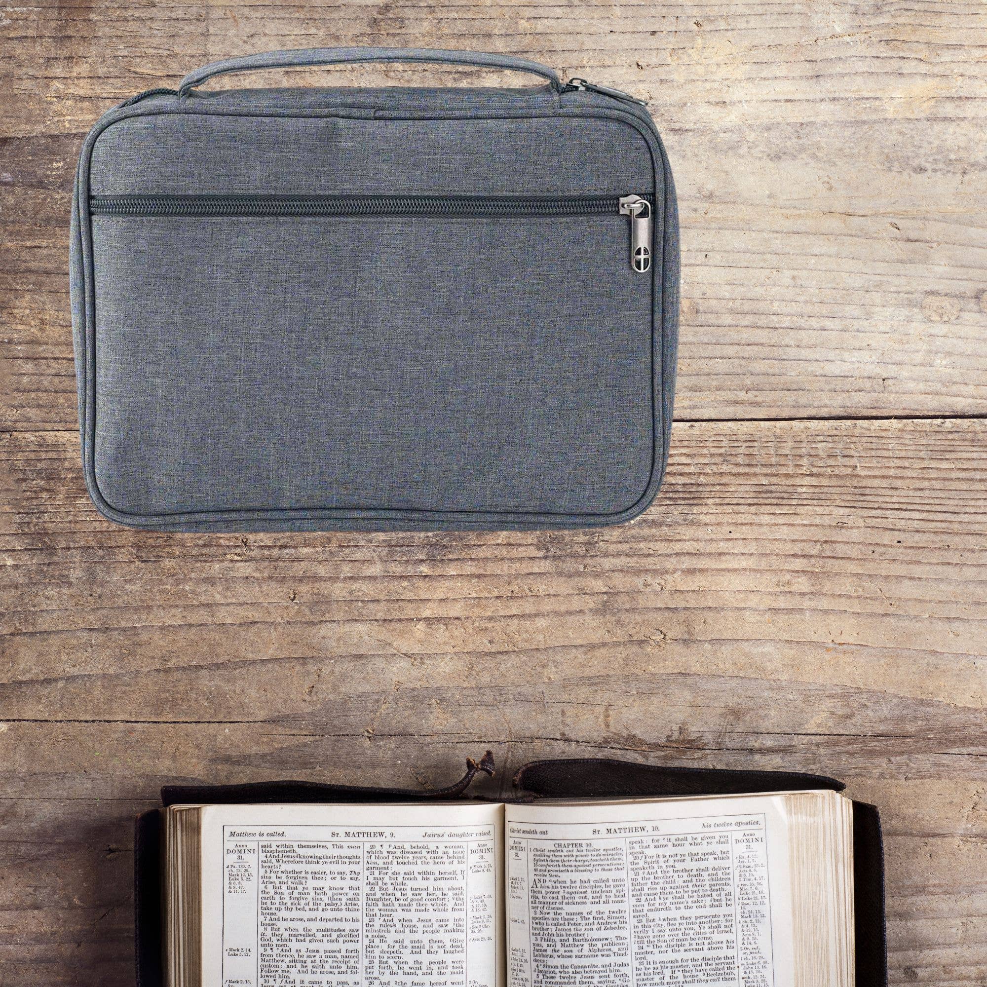 Dicksons - Wholesale Bible Cover - White Dove -LIGHT GREY BIBLE COVER WITH CROSS ZIPPER LARGE1