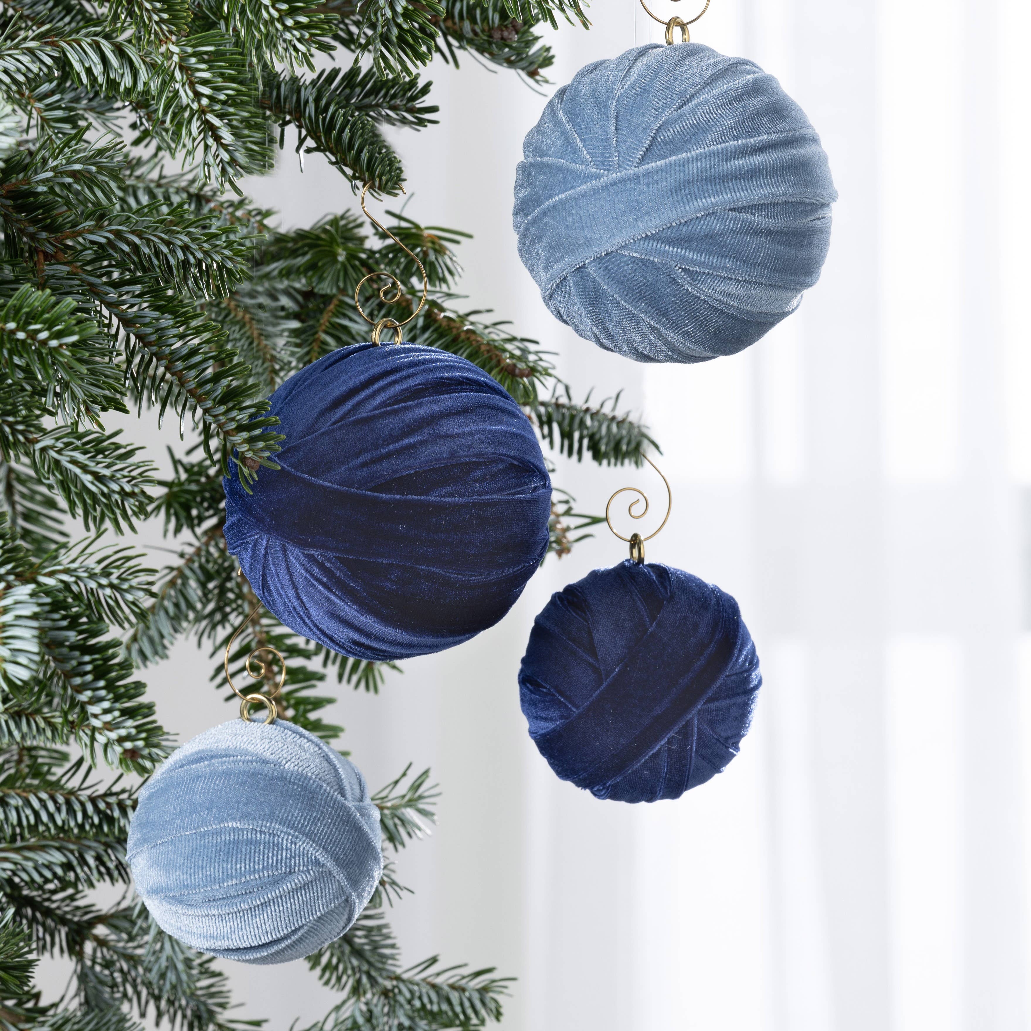 Your Heart's Content – wholesale Ornament – Velvet sphere ornaments for trees, garland, mantel decor16