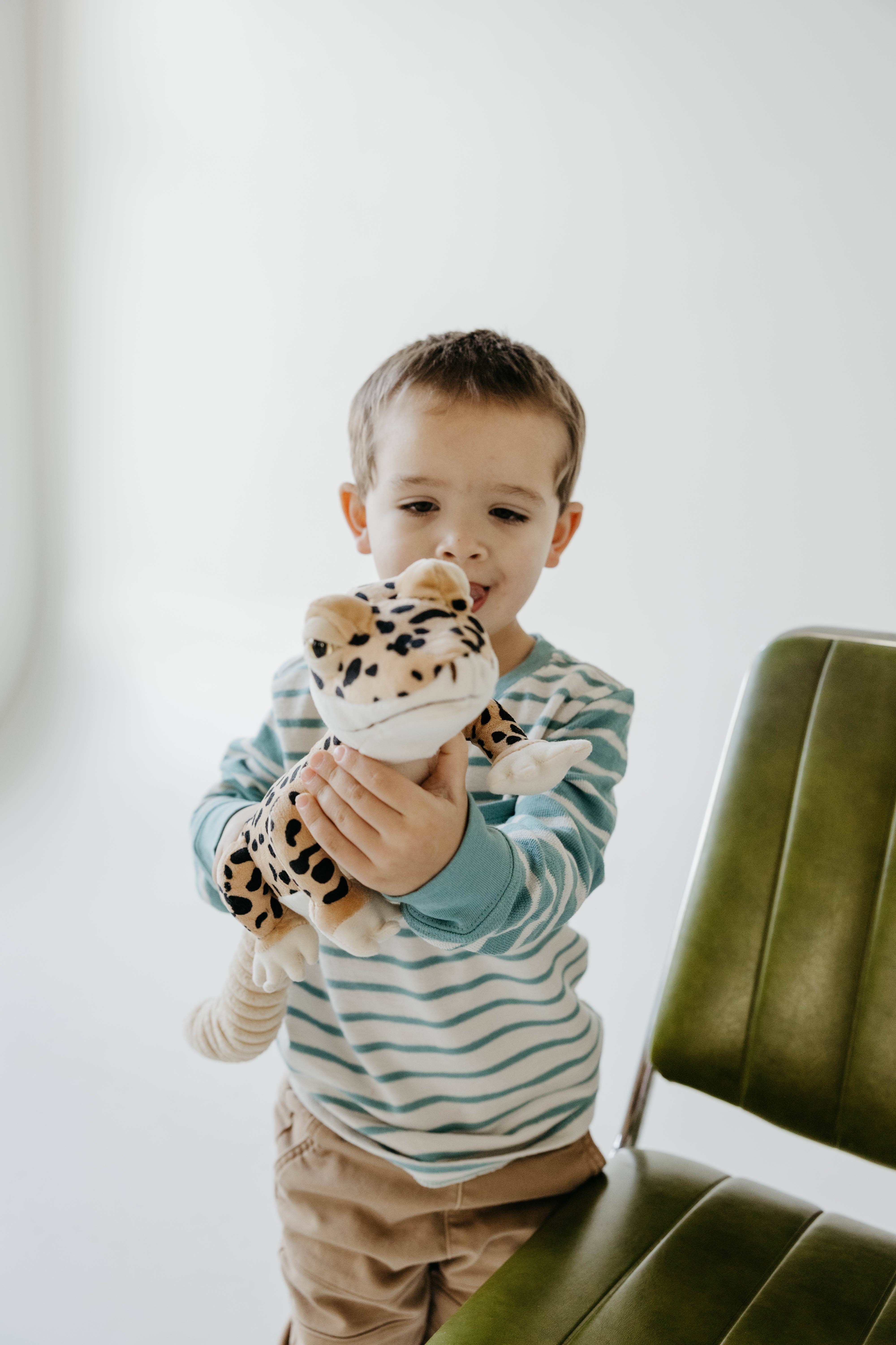 The Petting Zoo – wholesale Stuffed/plush toy – Kids & baby – 24" (57cm) Wild Onez Leopard Gecko Reptile1