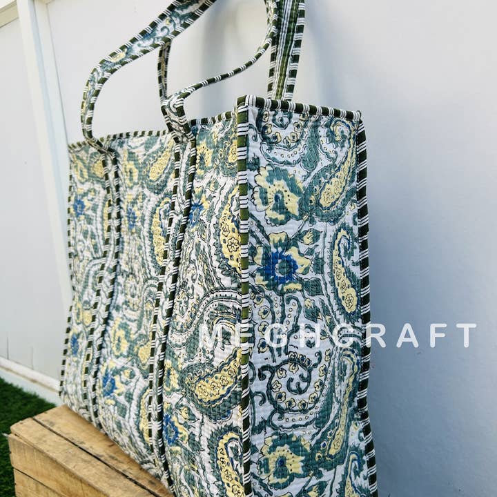 Meghcraft - Wholesale Beach bag - Reversible Quilted Block Printed Beach Bag - PAISLEY Print 3