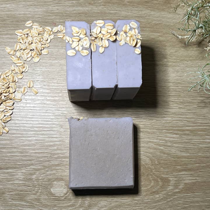 Wicks 'n Lotions - Wholesale Bar Soap - Lavender, Honey & Oat Soap Loaf1