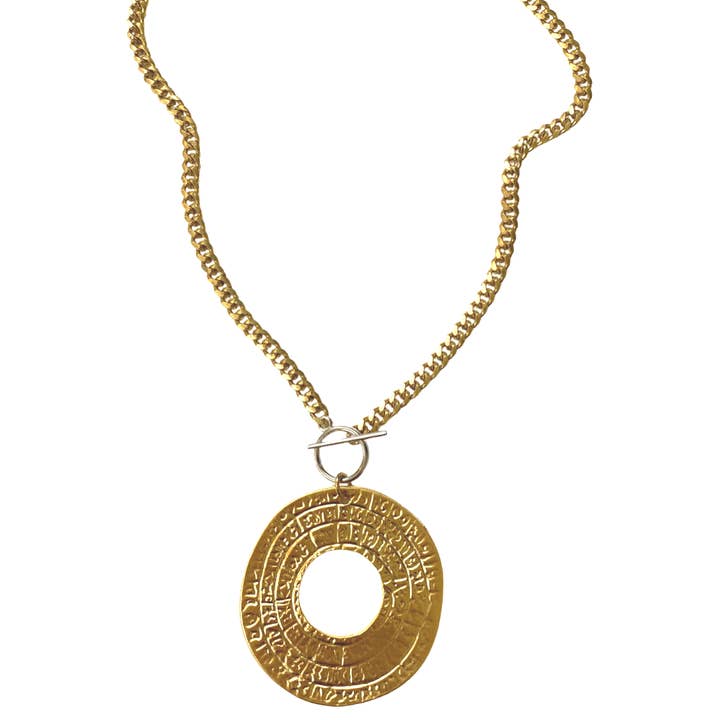 Collane Toggle greche di Festo per la vendita all'ingrosso da parte di Honey Rose & K Jewelry