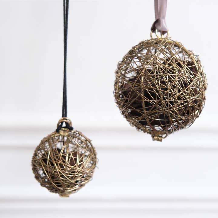 Autour Du Parfum - Wholesale Car Freshener - Unisex - Magma Chic Boule Perfume Diffuser - Multiple Fragrances
