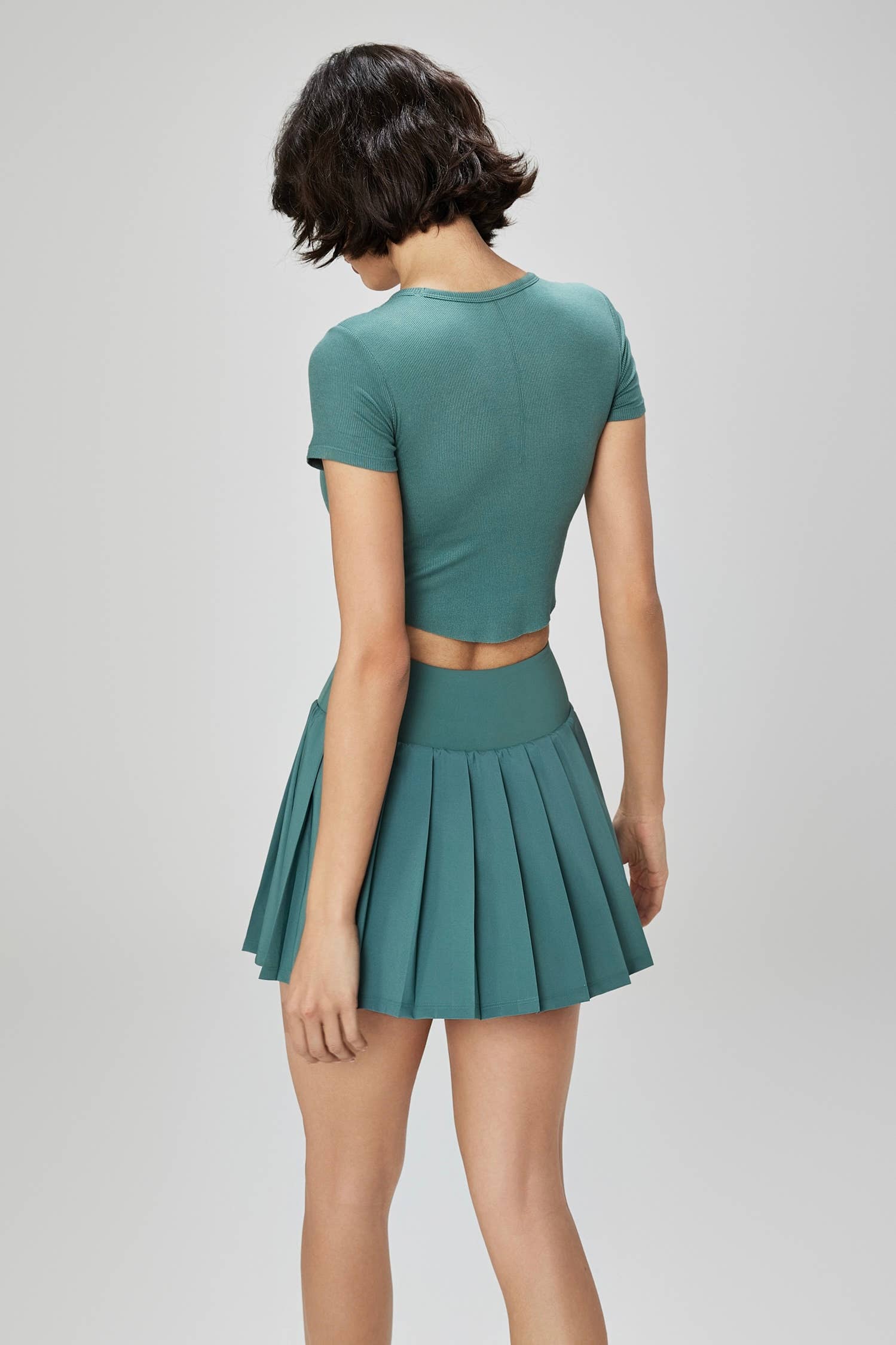 91thelabel – Saia atlética – Mulher por atacado – Saia de Tênis Serena Classic com Pregas1