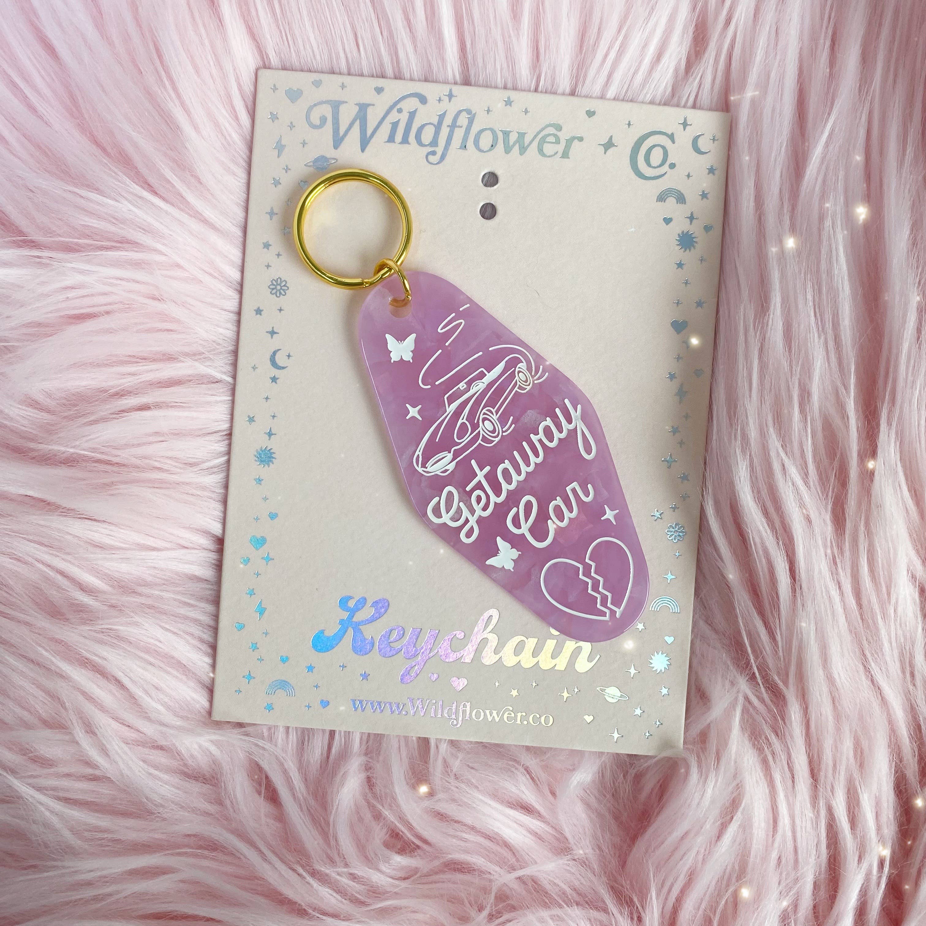 Wildflower + Co. - Wholesale Keychain - Women's - Getaway Car Motel Keychain1