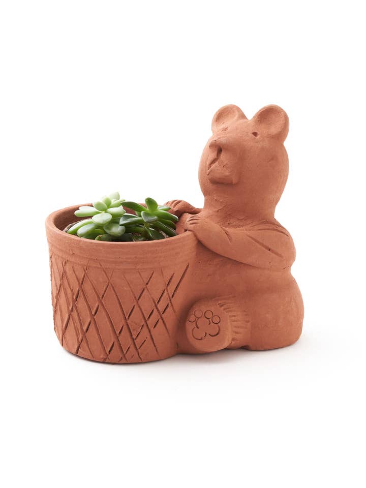Pot de fleurs Rakshana Bear en terre cuite pour la vente par Matr Boomie Fair Trade