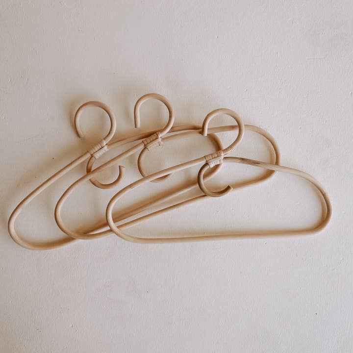 Village Thrive - Wholesale Clothes Hangers - Traditional Rattan Hanger2