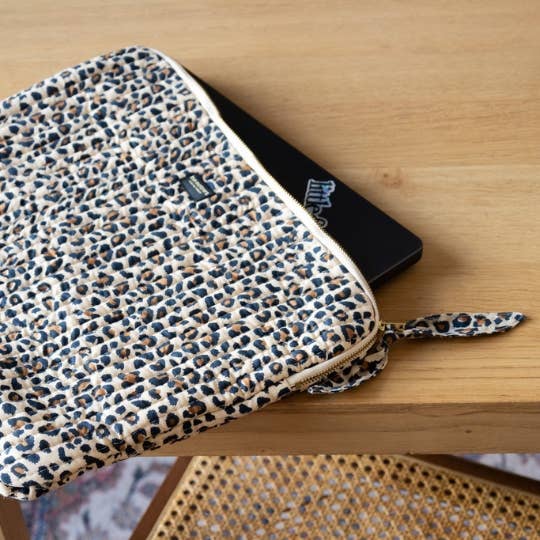 Love Explorers - Wholesale Laptop/Tablet Case - Women's - Laptop sleeve - beige leopard