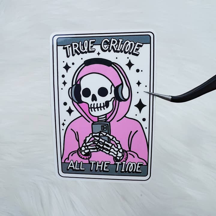 True Crime All The Time Vinylklistermärke Die Cut för wholesale av The HoneyBShop