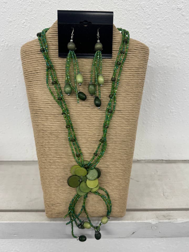 20" 3 STRENGEN GROENE HOUTEN BLOEM MET KWASTJE KETTINGSET voor wholesale door International Duru's