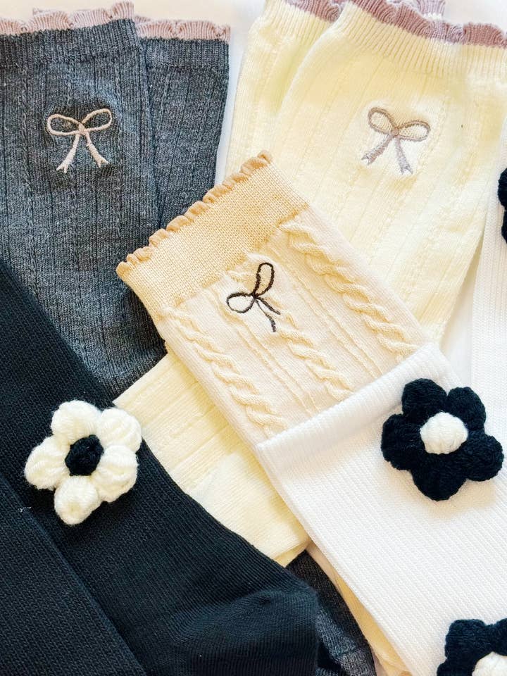Ellison+Young - Wholesale Socks - Women's - Mini Bow Embroidered Cabled Socks