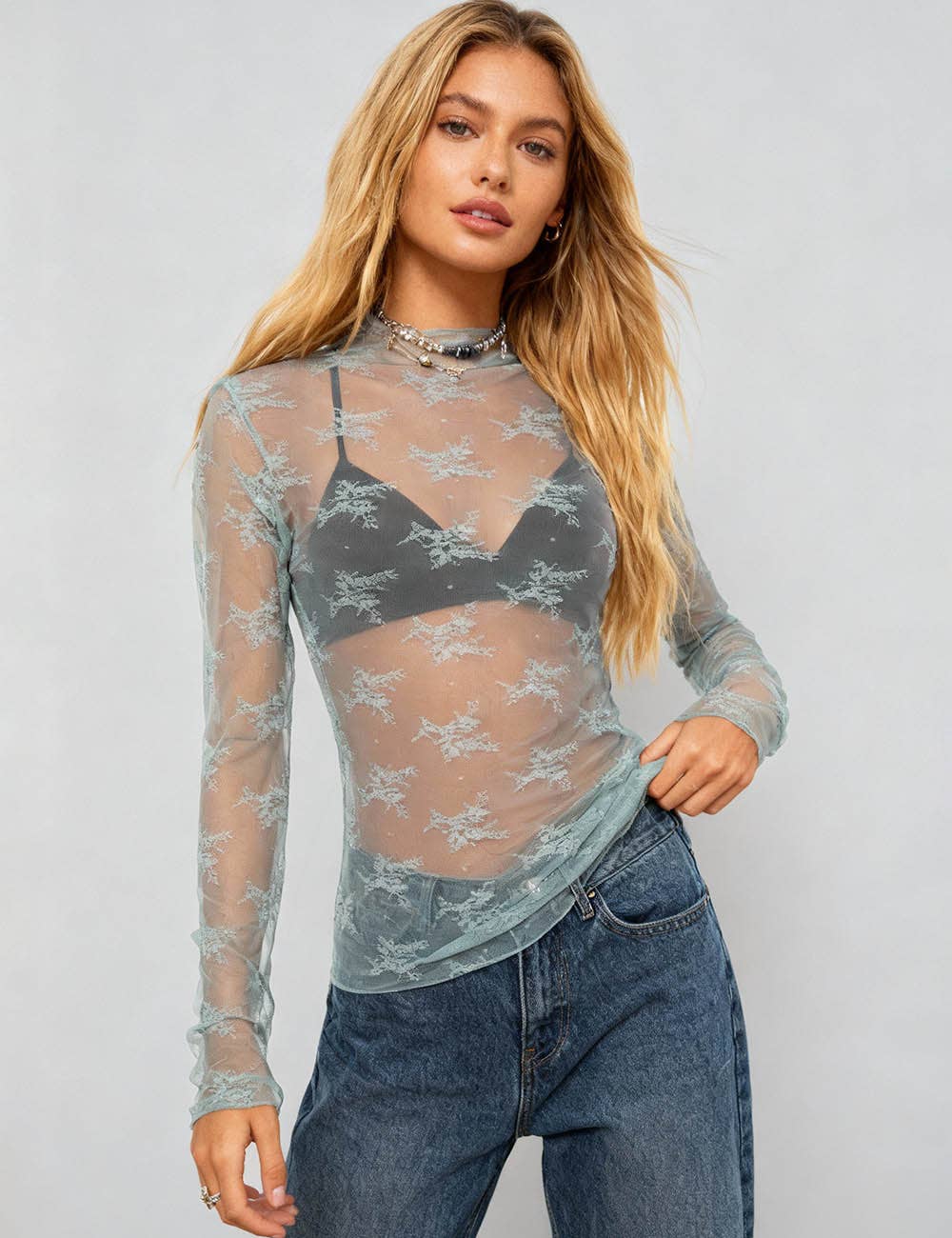 Sweetkama – Engroshandel Bluse - Dame – Sweetkama let transparent top med blomsterblonde og mesh, model SKT15154