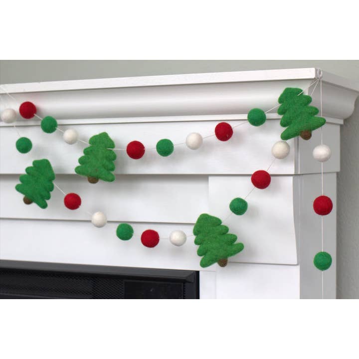 Matthew + Mae - Wholesale Bunting/Garland - Christmas Tree Felt Ball Garland Home Decor- Red Green White7