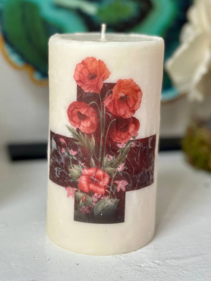 Vela con forma de cruz alta con estampado floral de ciruela para venta al por mayor de Peaceful Vibes Essential