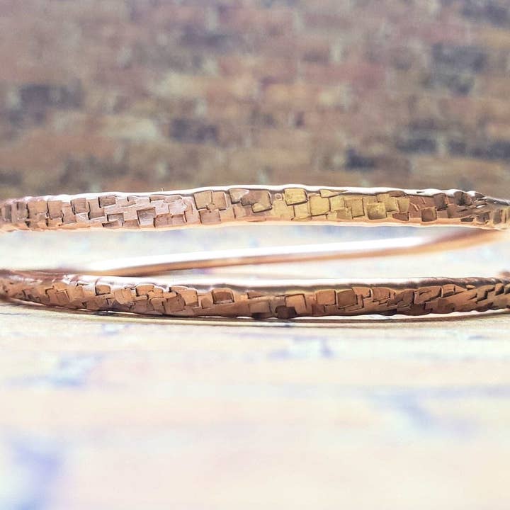 Full överlappning koppar armring för wholesale av Alexa Martha Designs