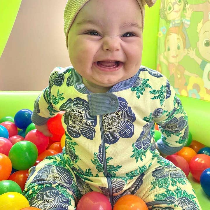 Mightly – Engroshandel Natdragt – til baby – 100% økologisk bomuld Babypyjamas i ét stykke: Kunstnerdesignede tryk1