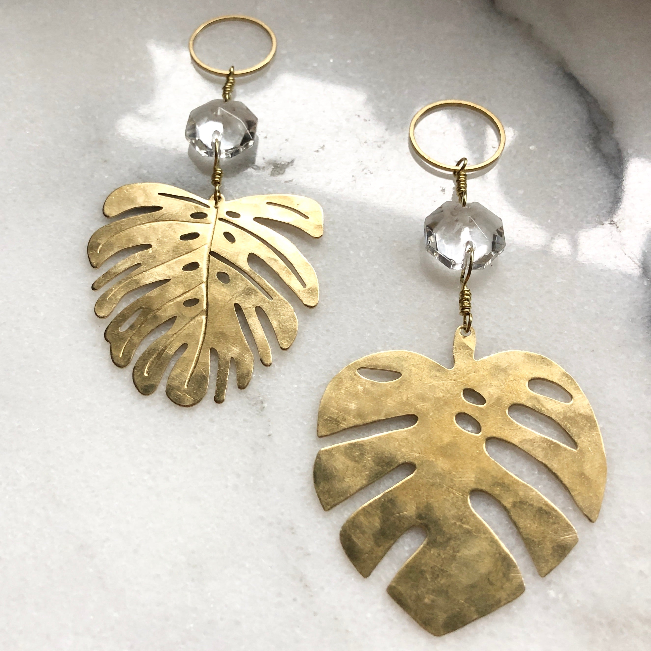 Vida + Luz - Wholesale Suncatcher - Mini Mini Monstera Mini Sun Catcher| Gold Charm | Ornament0