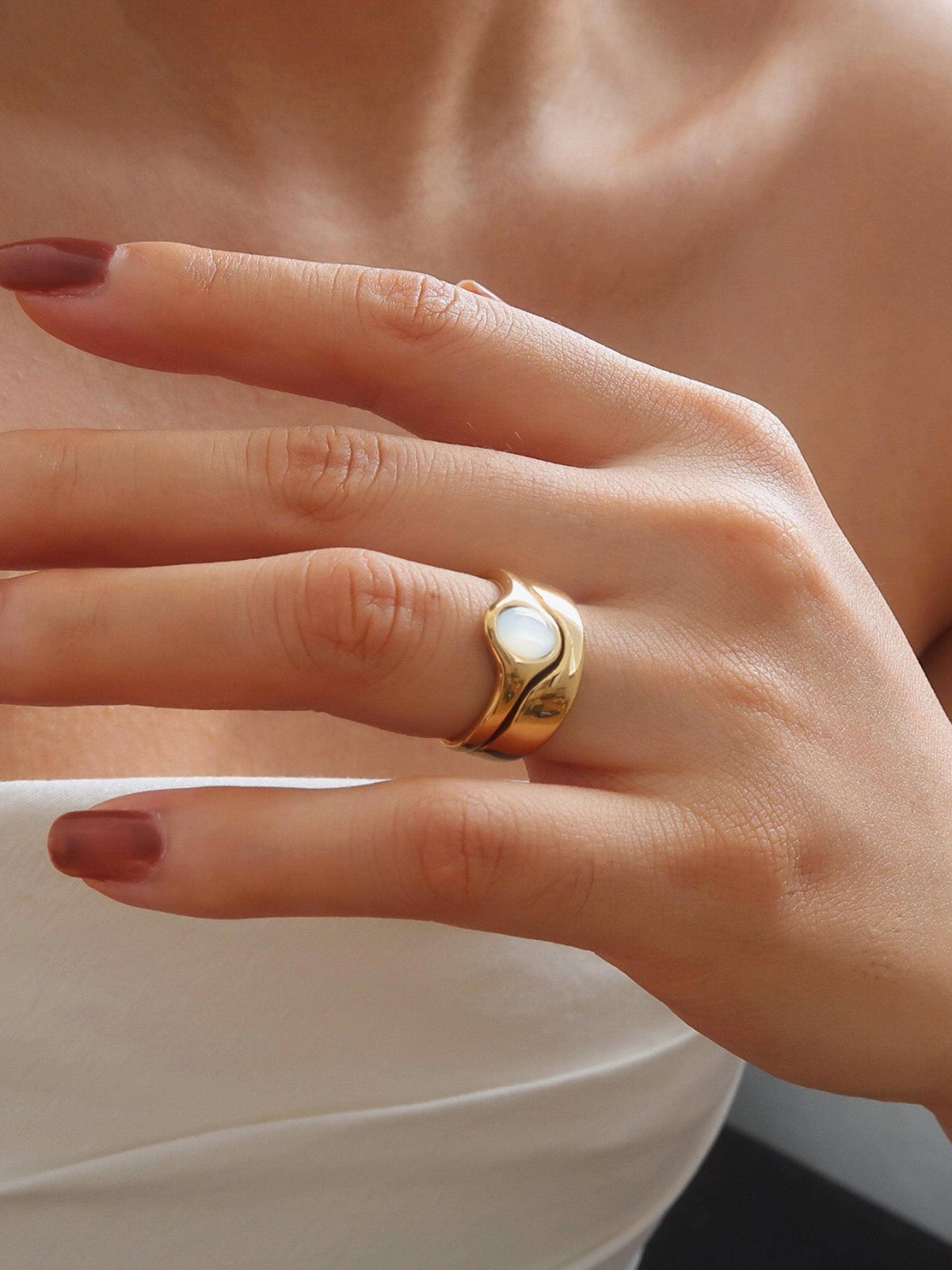 Flânerie by MAIQ - Wholesale Cocktail/Statement Ring - Alouette 18K Gold Non-Tarnish Stone Wave Ring1