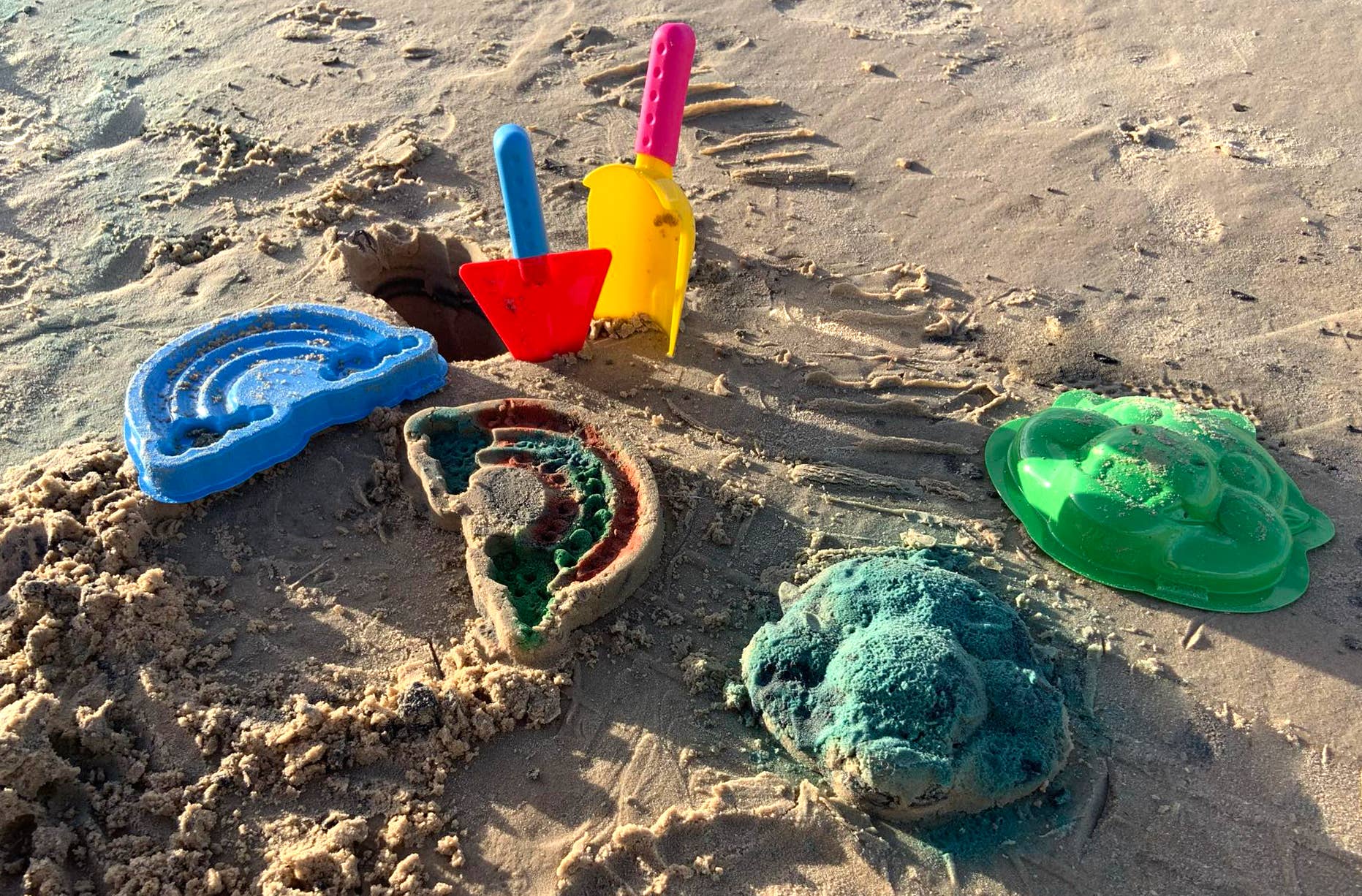 Wishbone Products - Wholesale Toy Set - Kids - Beach and Sand Box Outdoor Activity Molds & Coloring4