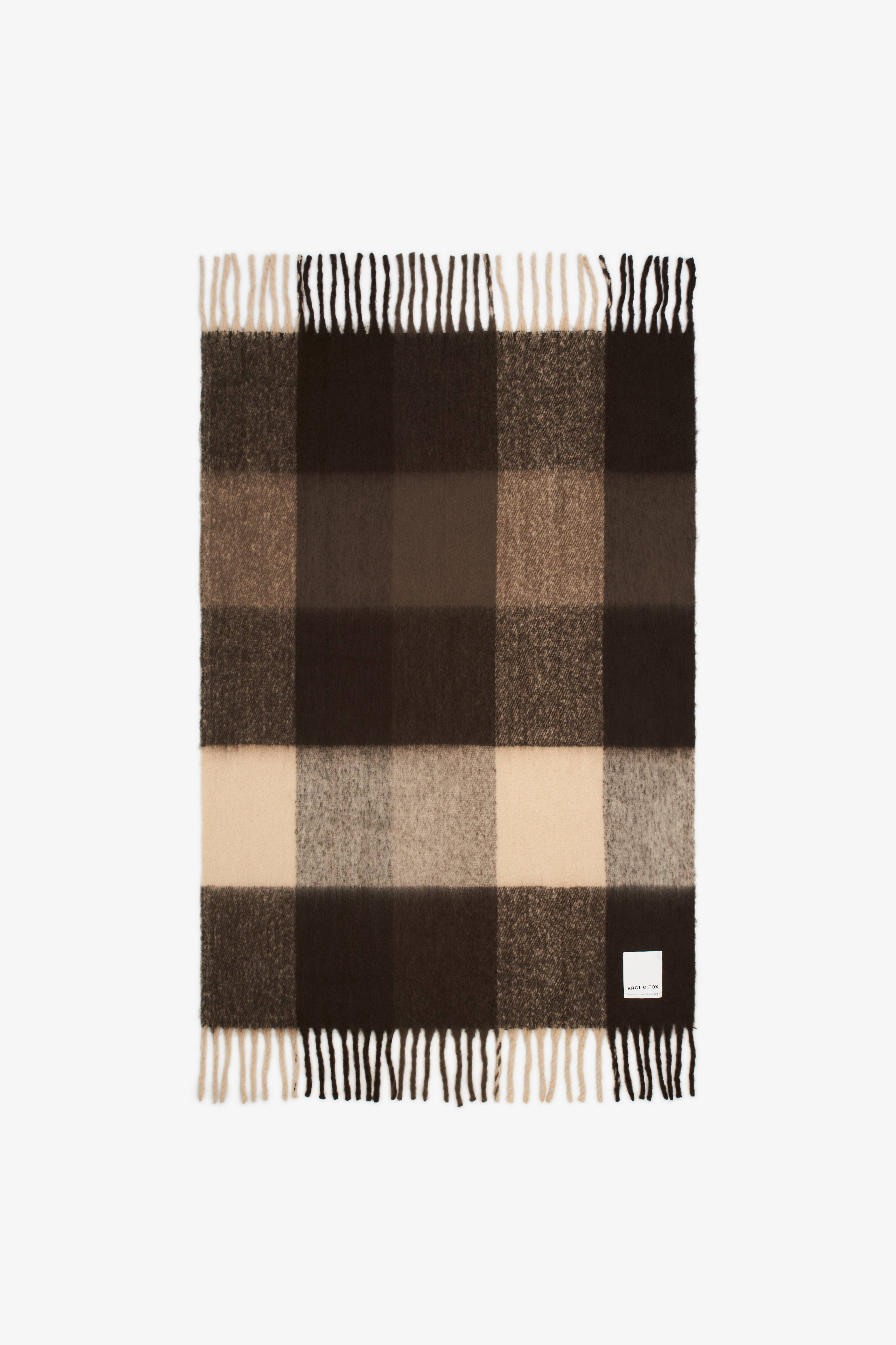 Arctic Fox & Co. - North America - Wholesale Throw Blanket - The Reykjavik Throw - 100% Recycled - Dark Earth Brown -FW251