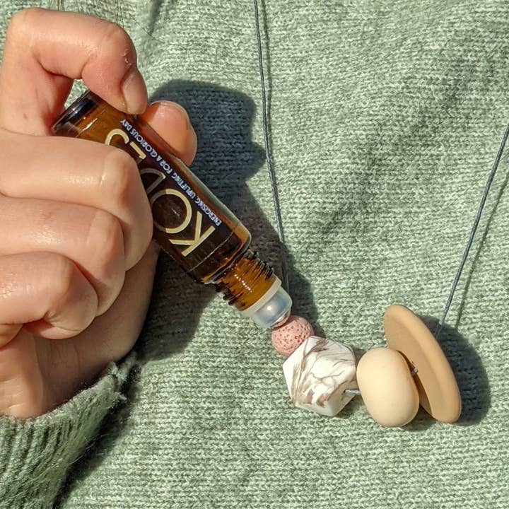 Essential Oil Diffuser White, Peach&Beige SiliconeNecklace for wholesale by Kodes