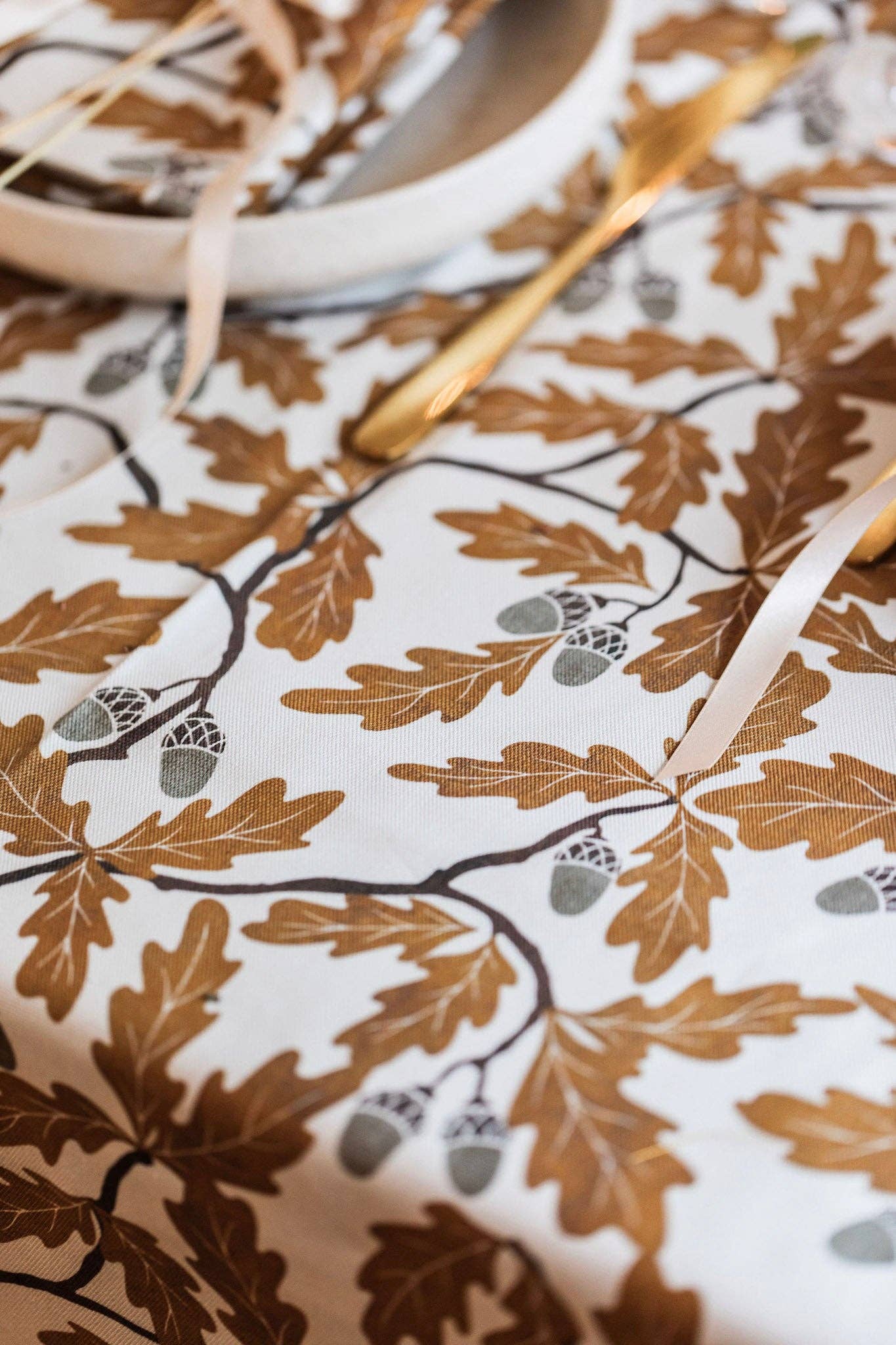 Pintail Candles | Avalon Home – wholesale Tablecloth – Golden Oak Tablecloth3