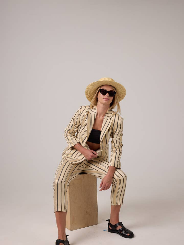 Oslo Jacquard Blazer - Gold Stripes for wholesale by Lanhtropy