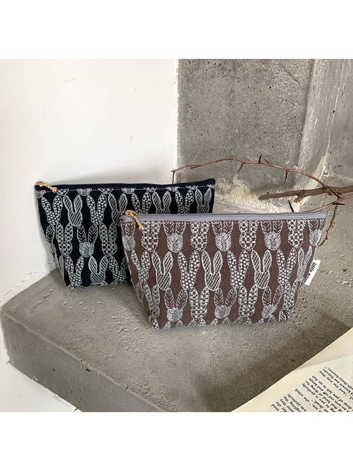 Cosbai - Vævet Kaninmønster Lynlåspung for engroshandel hos Funkyrel® Atzbranding Limited