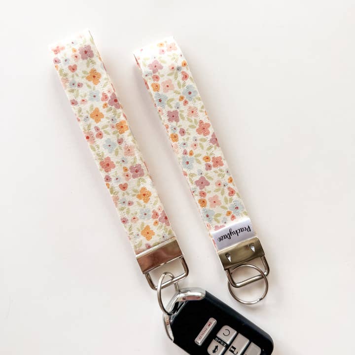 Peachy Daze Boutique - Wholesale Keychain - Women's - Peachy Petals Keychain Wristlet