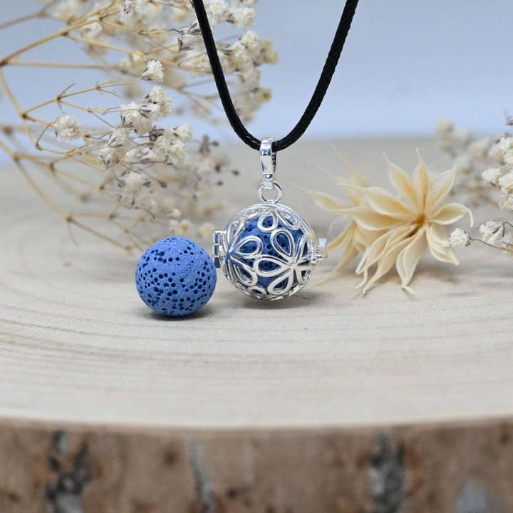 COLLIER DIFFUSEUR AROMATHÉRAPIE - LOU **DESTOCK** for wholesale by Irréversible