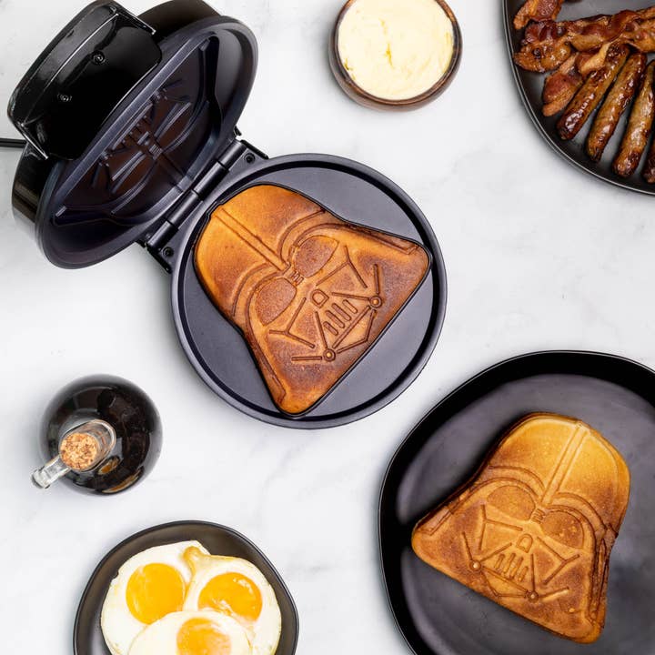 Uncanny Brands - Wholesale Kitchen Appliance - Uncanny Brands Star Wars Darth Vader Waffle Maker