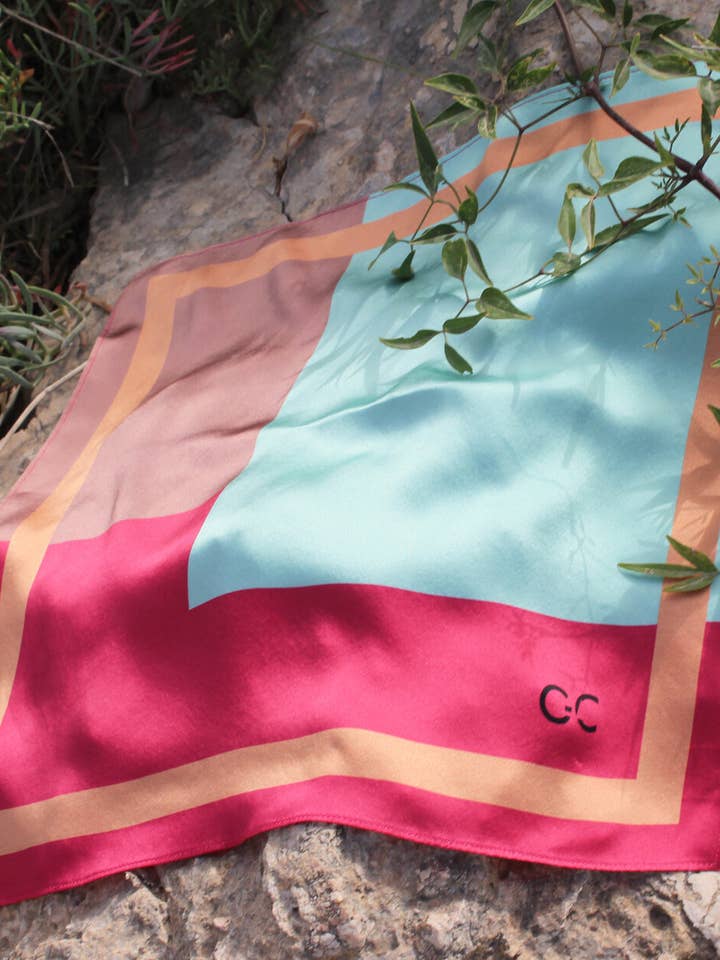 Écharpe en soie Meena pour la vente par Gina Cusachs