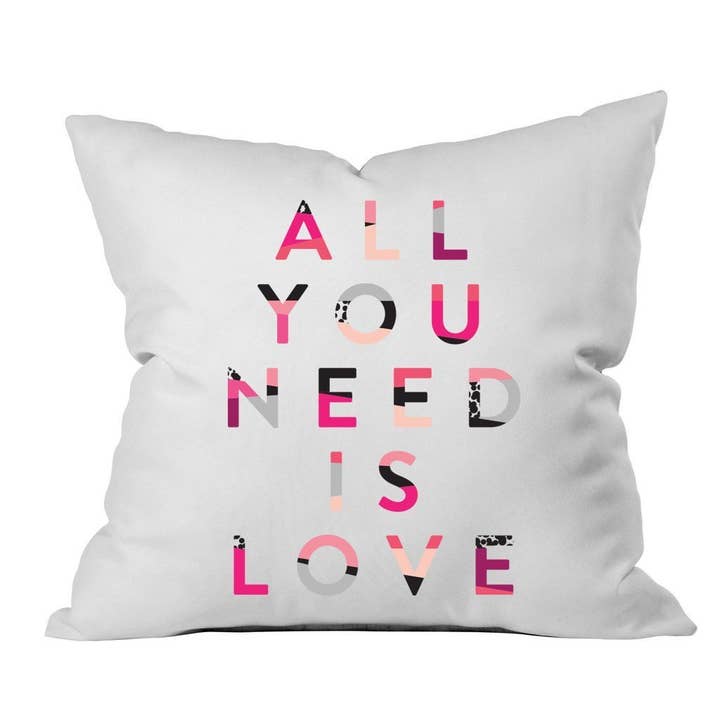 Funda de almohada All You Need Is Love de 18 x 18 pulgadas, regalos para parejas para ella, decoración de boda, regalo de aniversario, regalo de cumpleaños, regalos de extrañarte para venta al por mayor de Oh, Susannah