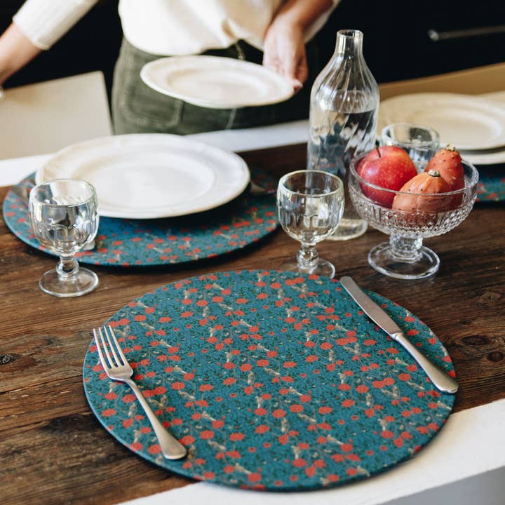 Sous-assiette déhoussable Ruby Rose | Fabriqué en Italie pour la vente par Misalù - Dress up your table