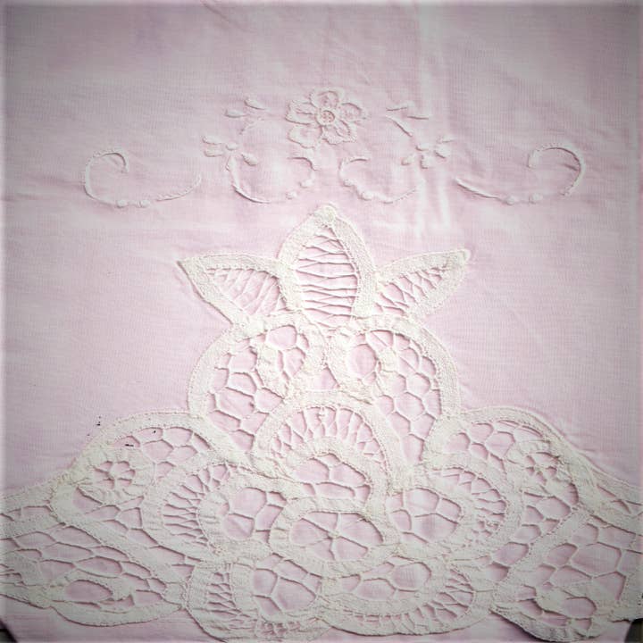 Eastern Sunrise Lace And Linens Inc. - Wholesale Sheet Set - Luxurious Battenburg Lace Sheet Set Victorian Bedding