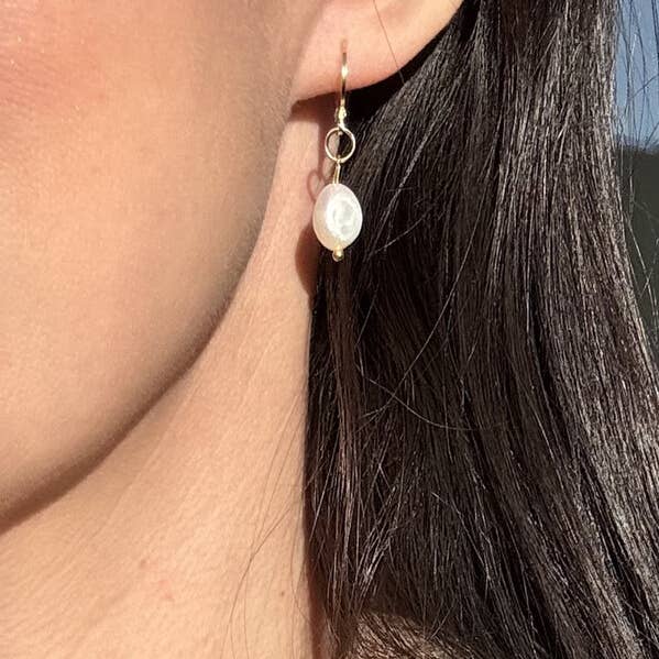 Jewelry By Elina Dahl - Wholesale Dangle Earrings - Small earring, Pearl.