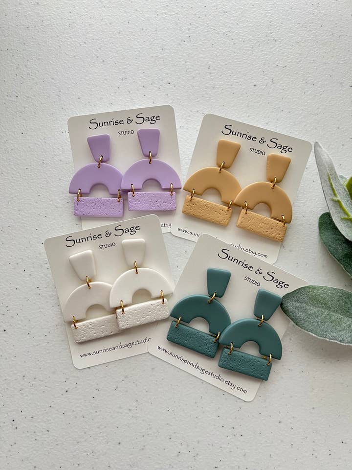 Lente getextureerde geometrische klei bengelen oorbellen voor wholesale door Sunrise and Sage Studio