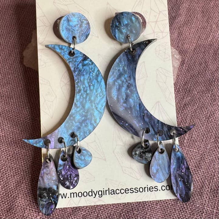 Drippy Moon Dingla Örhängen för wholesale av Moody Girl Accessories