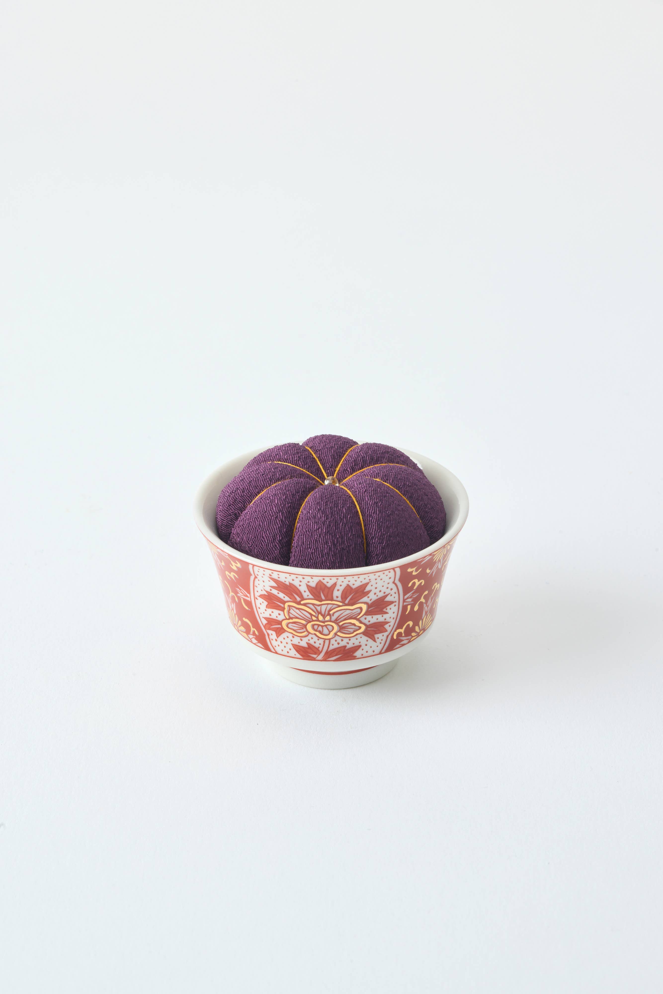 hiro - Wholesale Embroidery/Cross Stitch Supplies - Kutani  Pincushion  Iidaya4