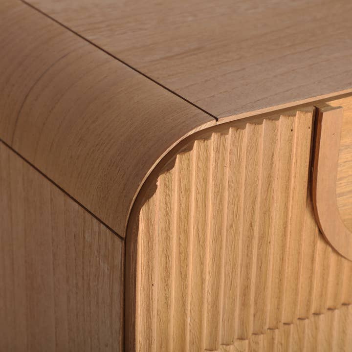 Kodu - Wholesale Bedroom Furniture - Light brown wooden nightstand measuring 46x35x7.1