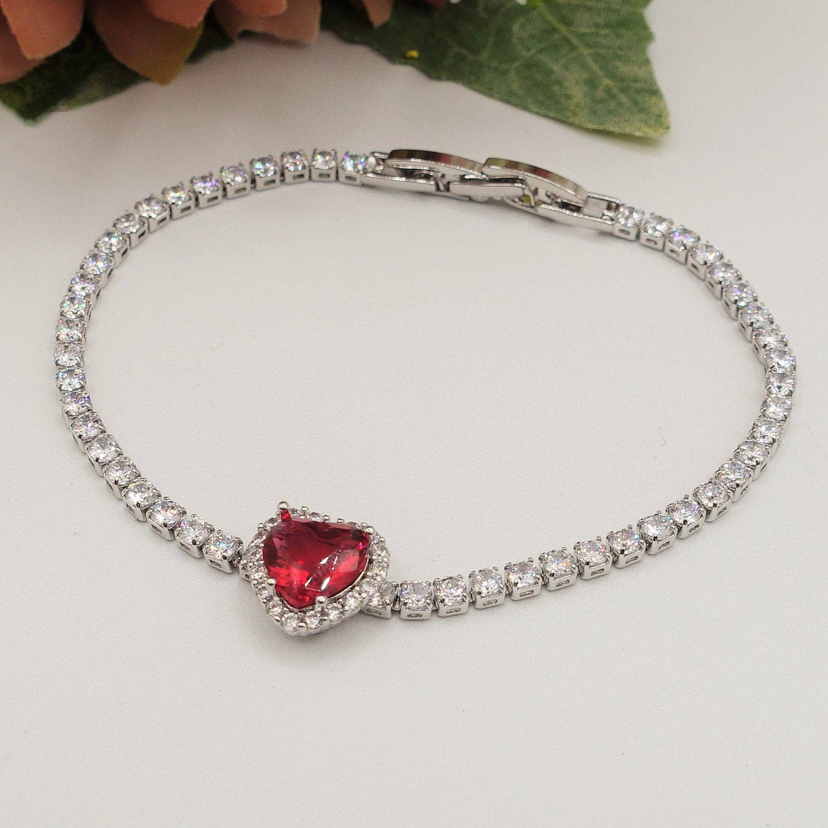 Daemon srls - Vendita all'ingrosso Bracciali tennis - DIANA ~Chunky~ Bracciale tennis con cuore in zirconi cubici24